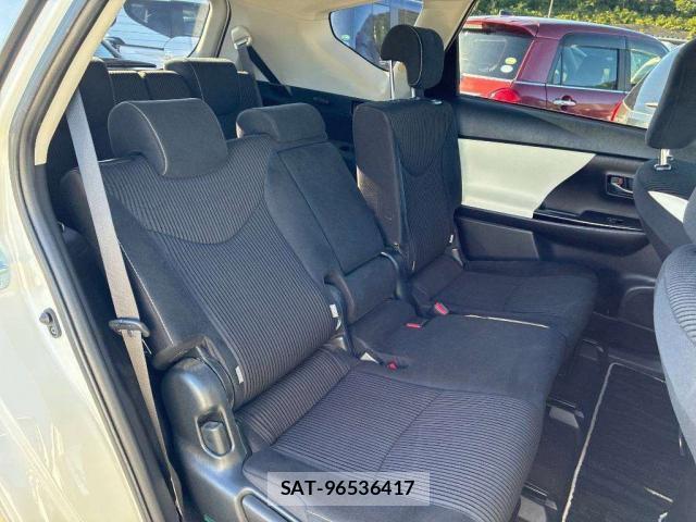 Toyota PRIUS ALPHA 2018-08 8649289-6