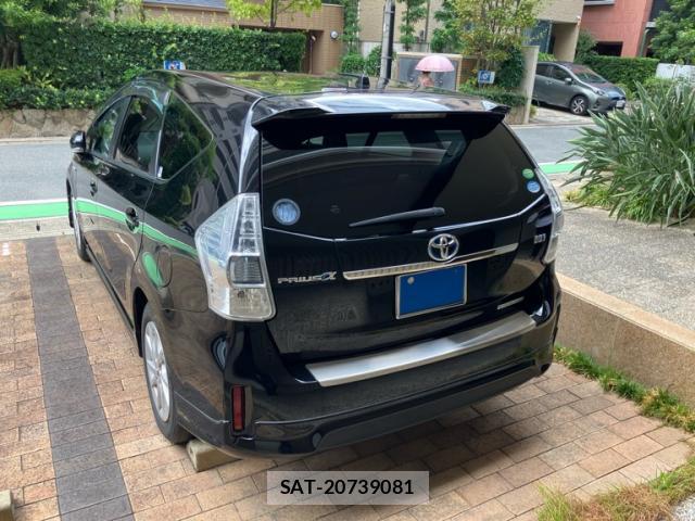 Toyota PRIUS ALPHA 2014-02 8649596-1