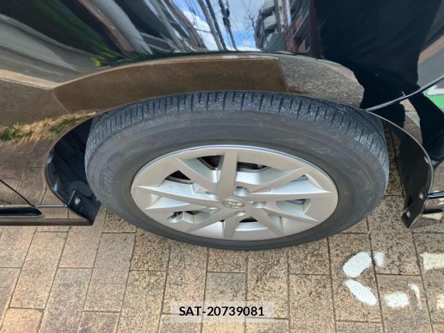 Toyota PRIUS ALPHA 2014-02 8649596-2