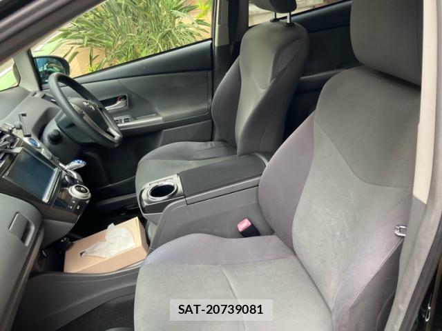 Toyota PRIUS ALPHA 2014-02 8649596-7