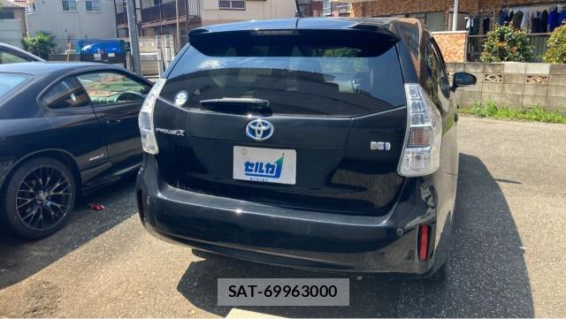 Toyota PRIUS ALPHA 2013-05 8651306-1