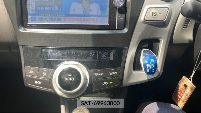 Toyota PRIUS ALPHA 2013-05 8651306-14