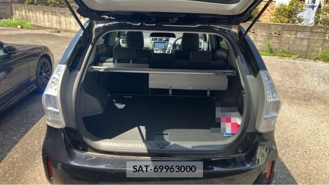 Toyota PRIUS ALPHA 2013-05 8651306-17