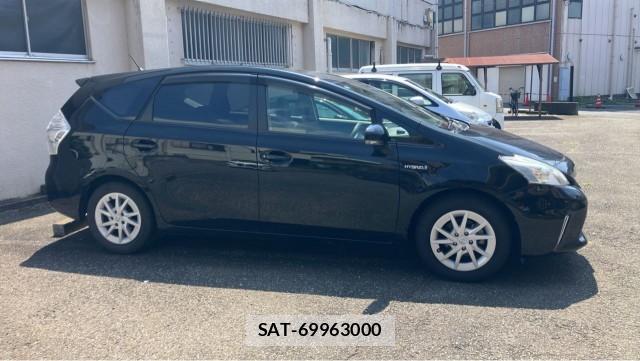 Toyota PRIUS ALPHA 2013-05 8651306-3