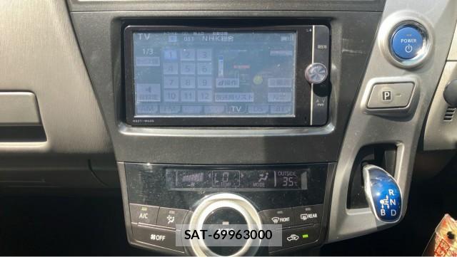 Toyota PRIUS ALPHA 2013-05 8651306-4