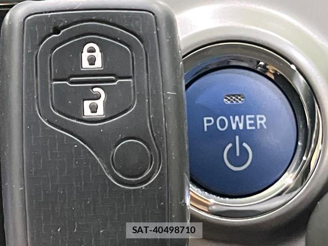 Toyota PRIUS ALPHA 2015-11 8652106-7