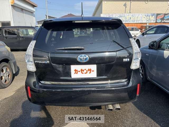 Toyota PRIUS ALPHA 2014-01 8652141-14