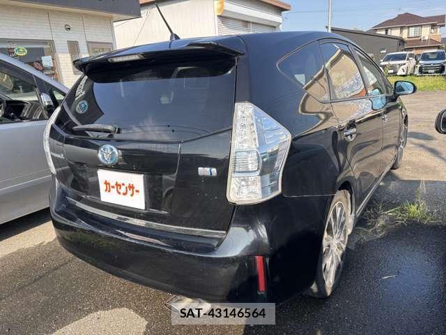 Toyota PRIUS ALPHA 2014-01 8652141-2