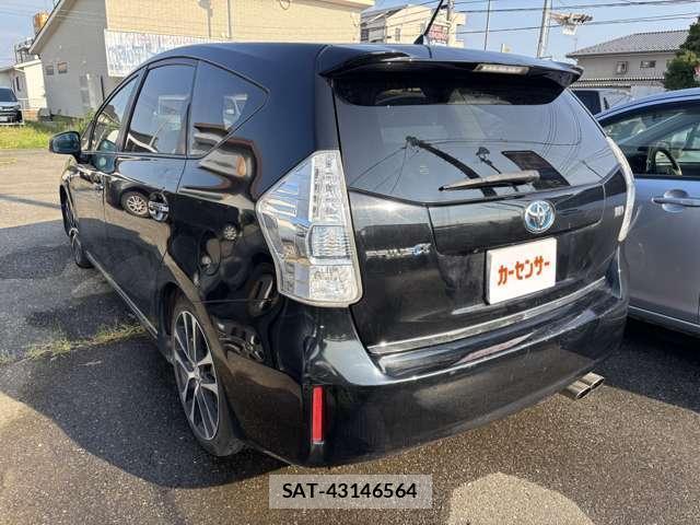 Toyota PRIUS ALPHA 2014-01 8652141-3