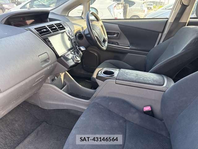 Toyota PRIUS ALPHA 2014-01 8652141-7
