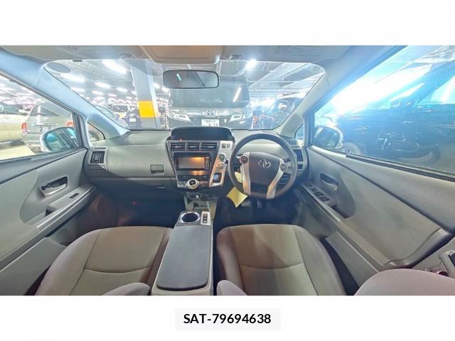 Toyota PRIUS ALPHA 2011-11 8652652-6