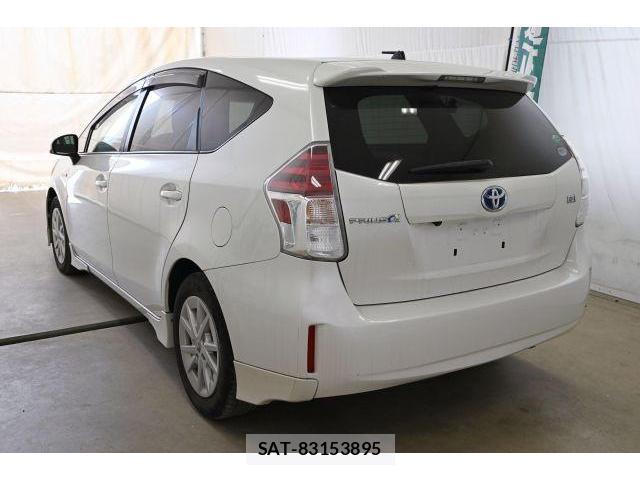 Toyota PRIUS ALPHA 2015-08 8652896-3