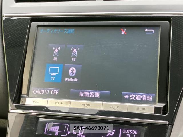 Toyota PRIUS ALPHA 2015-12 8653472-10