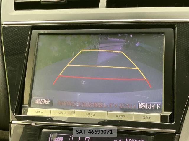 Toyota PRIUS ALPHA 2015-12 8653472-12