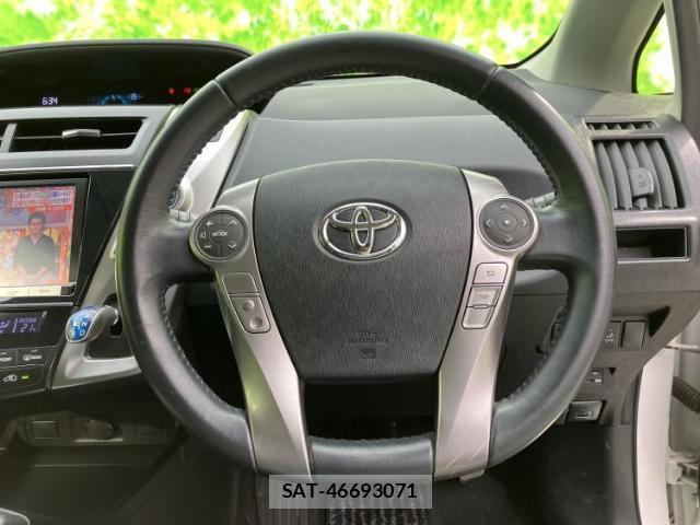 Toyota PRIUS ALPHA 2015-12 8653472-14