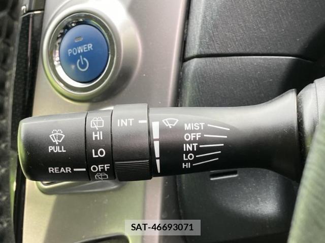 Toyota PRIUS ALPHA 2015-12 8653472-16