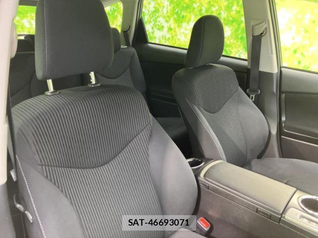 Toyota PRIUS ALPHA 2015-12 8653472-3