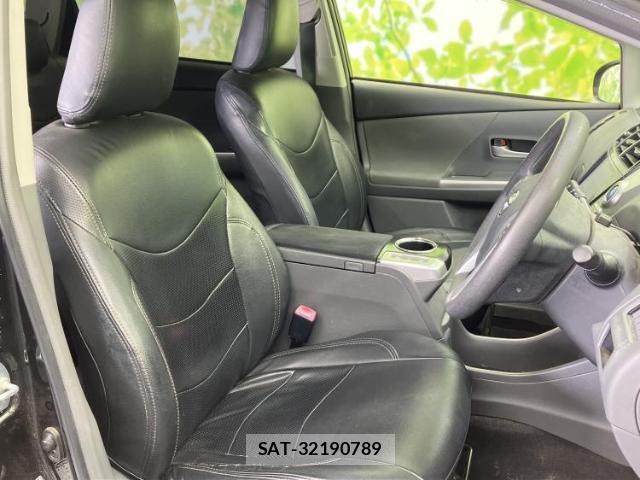 Toyota PRIUS ALPHA 2013-08 8653800-3