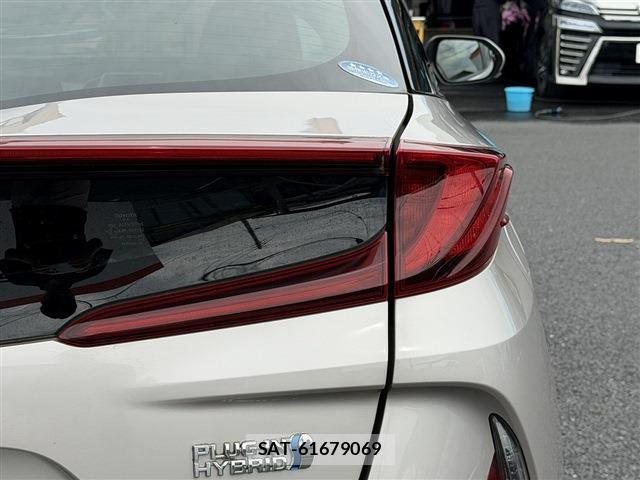 Toyota PRIUS PHV 2019-12 8647689-12