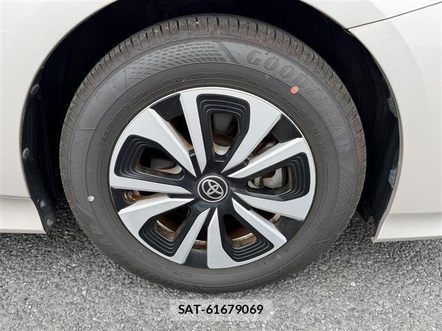 Toyota PRIUS PHV 2019-12 8647689-13