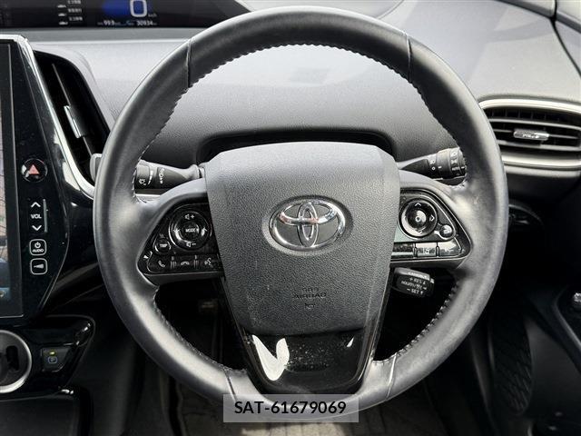 Toyota PRIUS PHV 2019-12 8647689-16