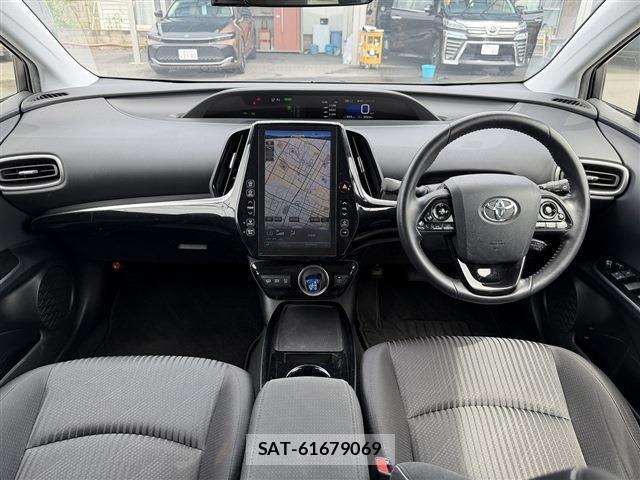 Toyota PRIUS PHV 2019-12 8647689-17