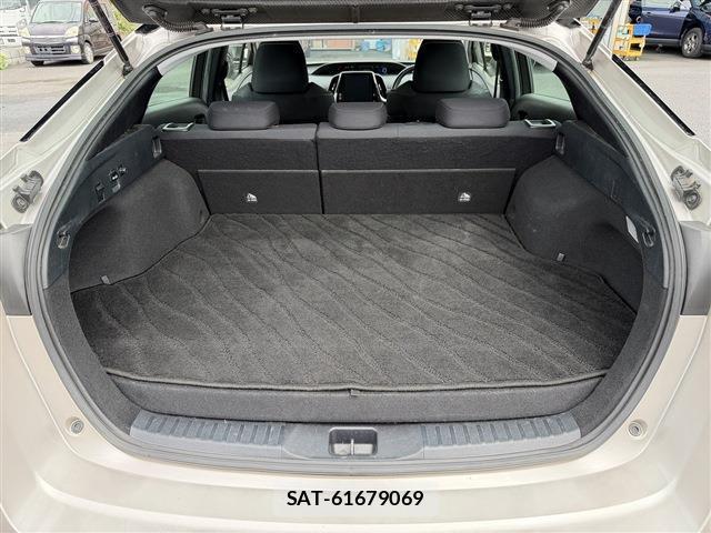 Toyota PRIUS PHV 2019-12 8647689-18
