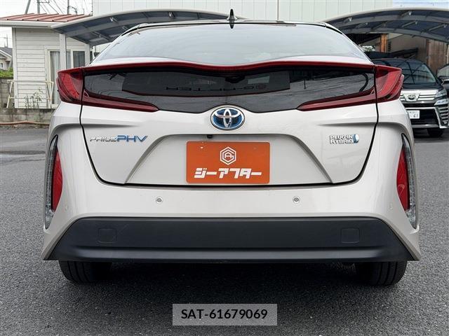 Toyota PRIUS PHV 2019-12 8647689-9