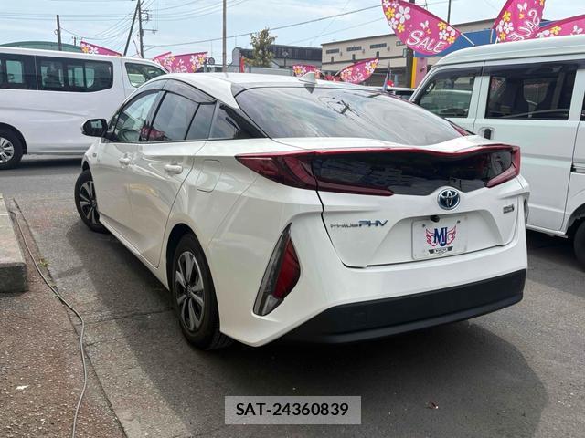 Toyota PRIUS PHV 2017-12 8649407-1