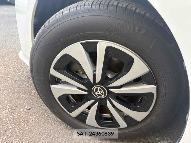 Toyota PRIUS PHV 2017-12 8649407-19