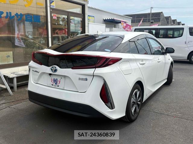 Toyota PRIUS PHV 2017-12 8649407-6