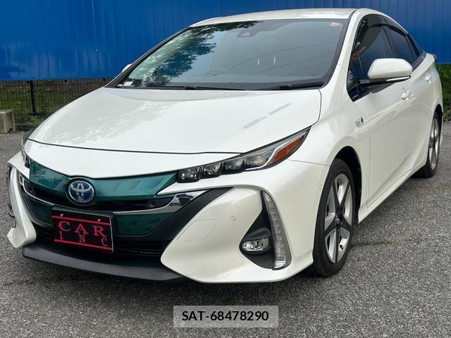 Toyota PRIUS PHV 2017-11 8649981-1
