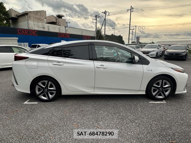 Toyota PRIUS PHV 2017-11 8649981-4