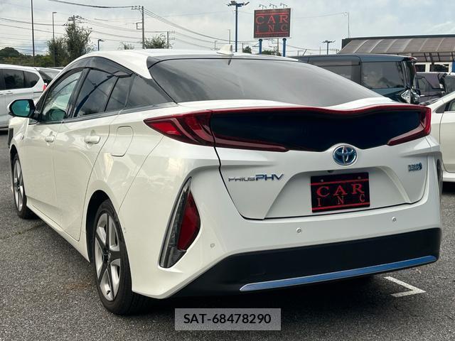 Toyota PRIUS PHV 2017-11 8649981-7