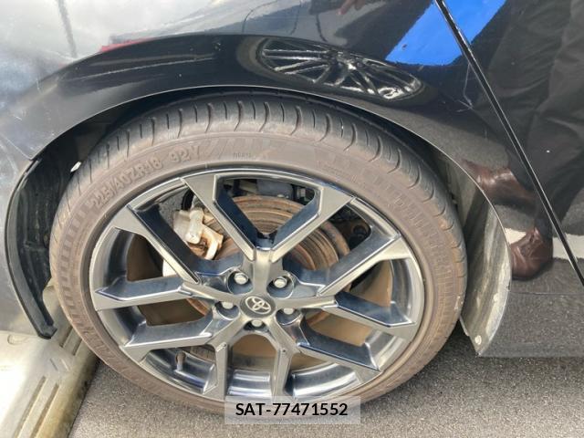 Toyota PRIUS PHV 2019-02 8651188-13