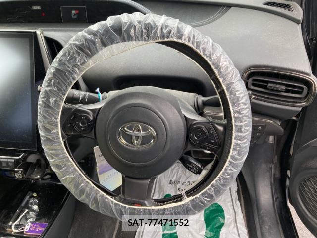 Toyota PRIUS PHV 2019-02 8651188-18