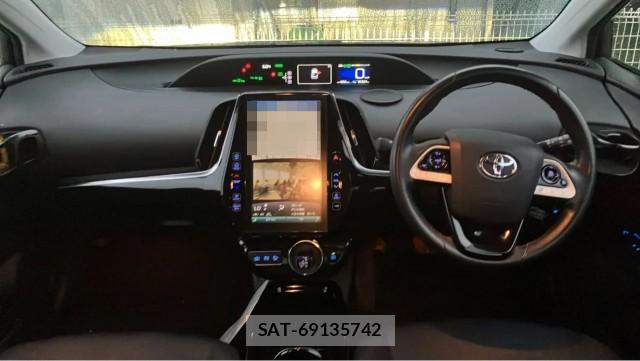 Toyota PRIUS PHV 2017-06 8651403-2