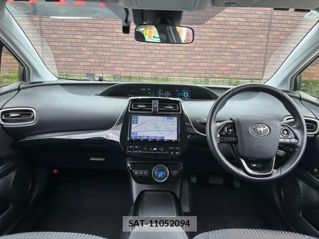 Toyota PRIUS PHV 2019-12 8651840-1