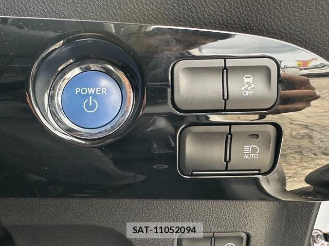 Toyota PRIUS PHV 2019-12 8651840-10