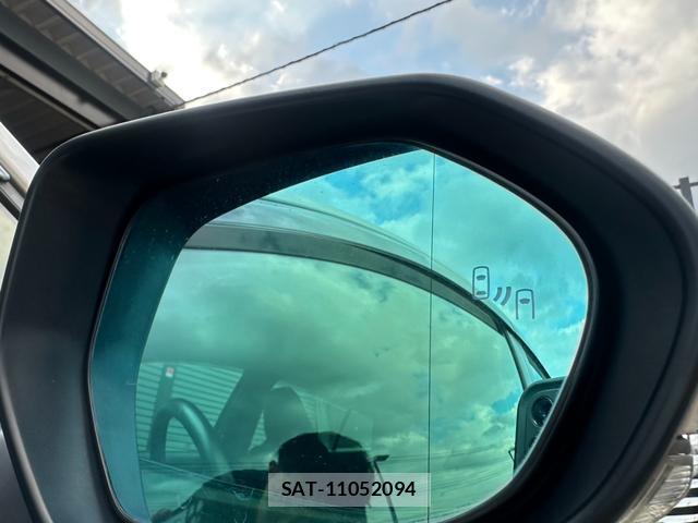Toyota PRIUS PHV 2019-12 8651840-14
