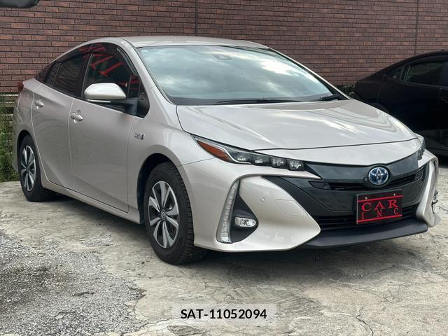 Toyota PRIUS PHV 2019-12 8651840-17