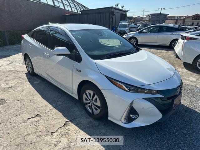Toyota PRIUS PHV 2018-03 8651841-12