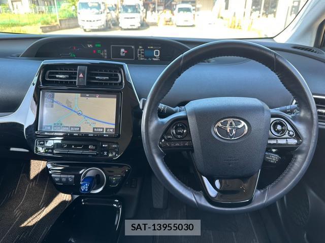 Toyota PRIUS PHV 2018-03 8651841-2