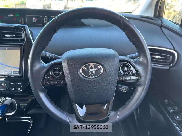 Toyota PRIUS PHV 2018-03 8651841-3