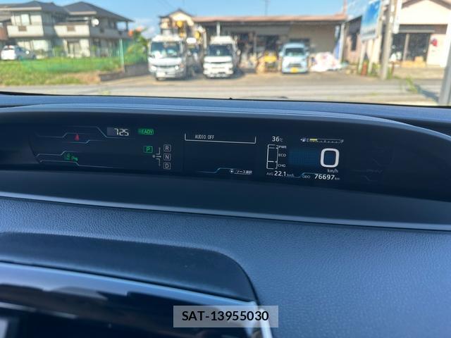 Toyota PRIUS PHV 2018-03 8651841-6