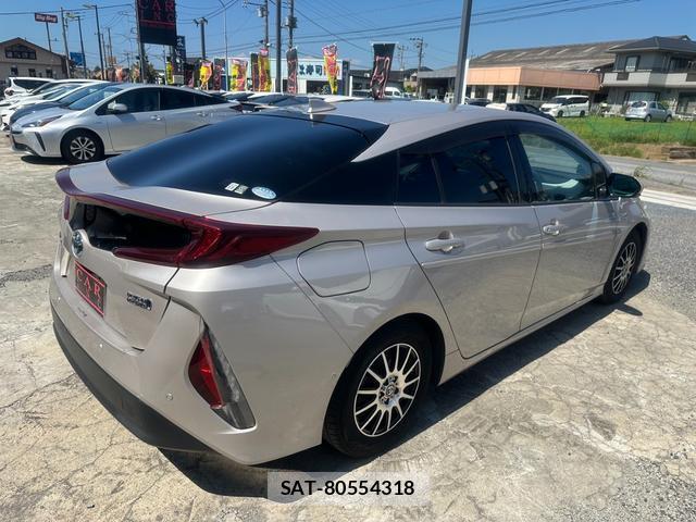 Toyota PRIUS PHV 2018-03 8651843-15