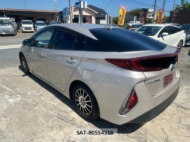 Toyota PRIUS PHV 2018-03 8651843-17