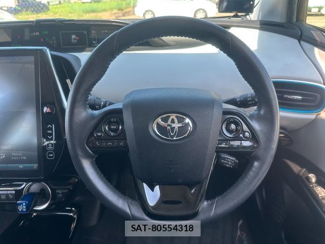 Toyota PRIUS PHV 2018-03 8651843-3