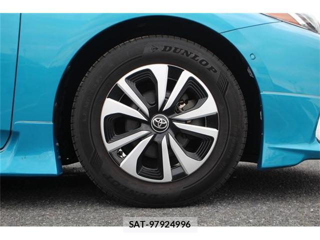 Toyota PRIUS PHV 2017-03 8651977-17
