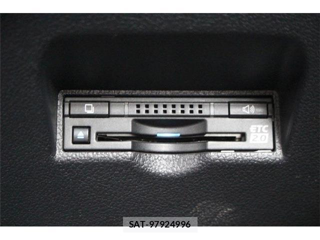 Toyota PRIUS PHV 2017-03 8651977-6